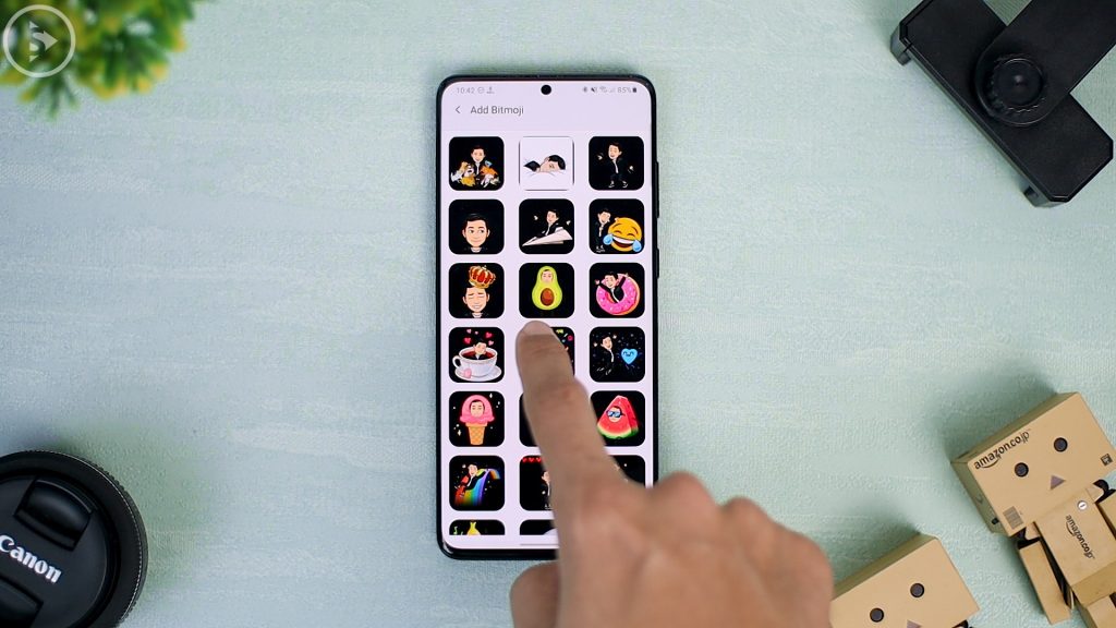 25 Fitur Terbaru di Update One UI 2.5 - pilih bitmoji untuk AOD