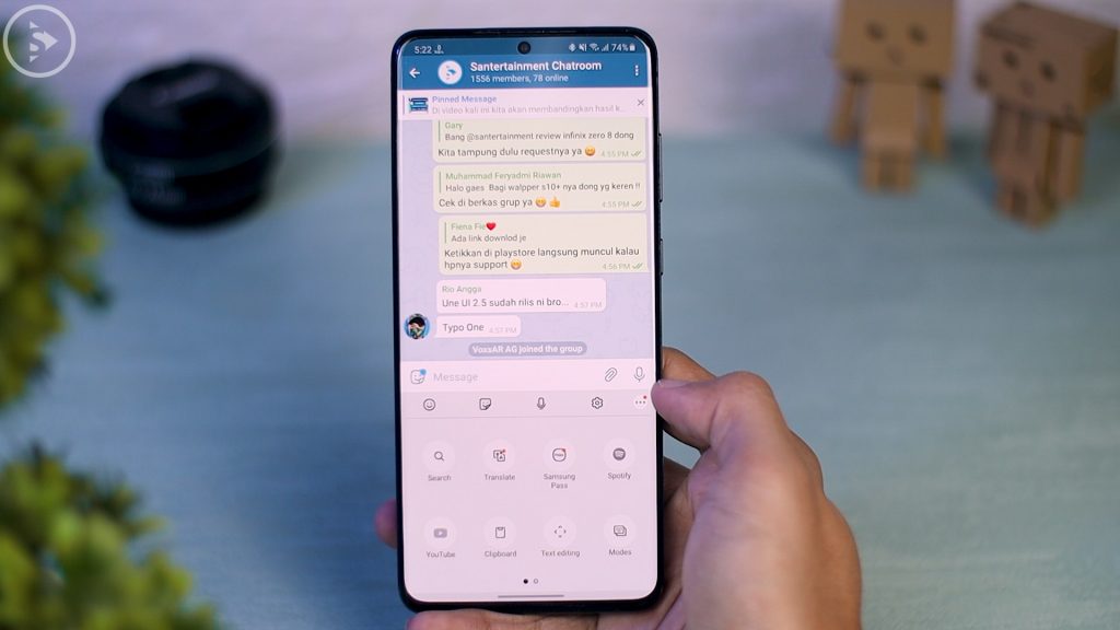 25 Fitur Terbaru di Update One UI 2.5 - spotify on keyboard