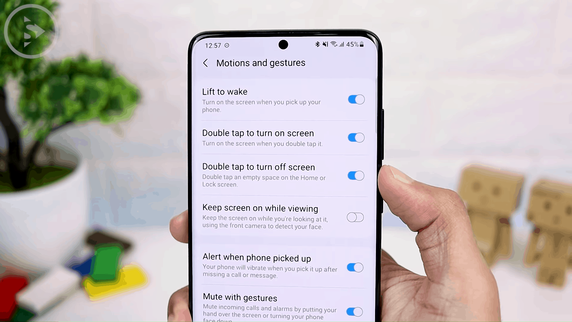 Double Tap to Lock (One UI 3.0 Only)